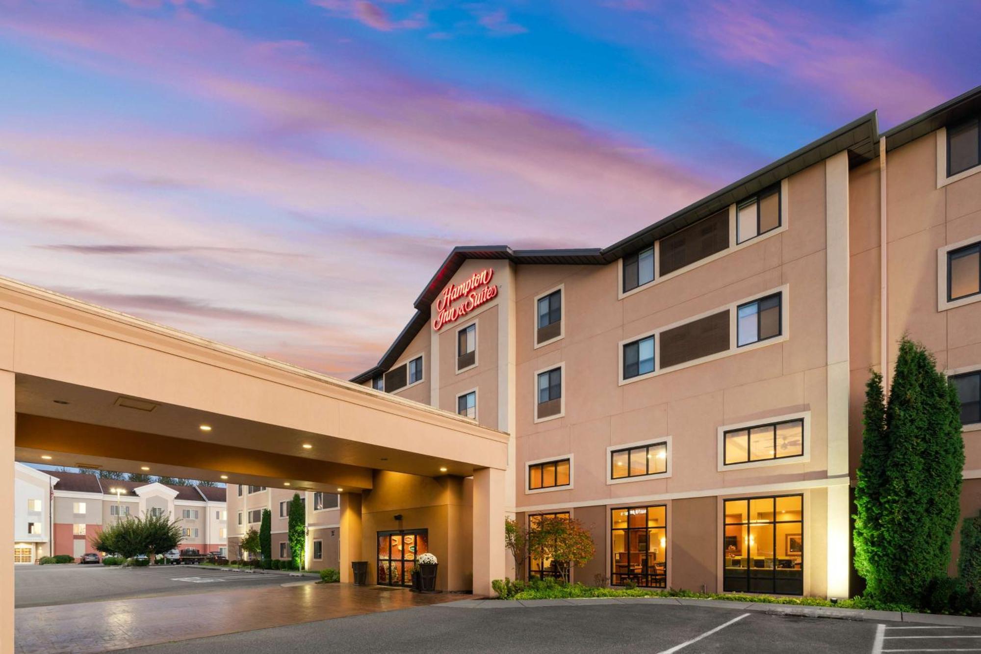 Hampton Inn & Suites Burlington Exterior foto